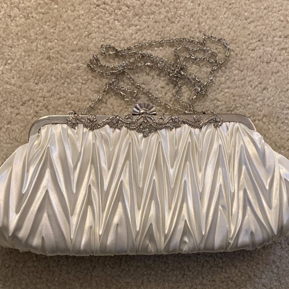 Elegant Pleated White and Silver Chain/Crystal Evening Clutch or Shoulder Bag
